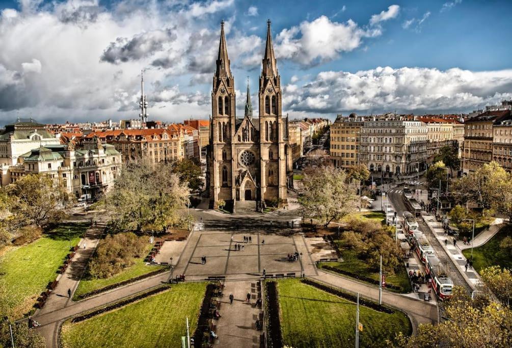 Fantastic Location! Superhost 5 Star Apartment